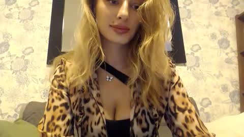 MarilynDevilish online show from October 29, 2:38 am