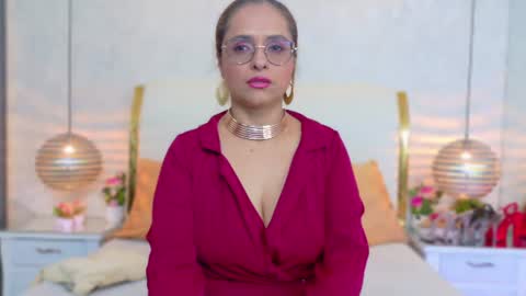 Marilyn Vega online show from June 22, 9:01 pm