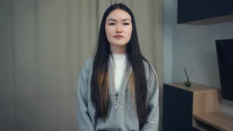 Akari online show from November 30, 7:18 pm