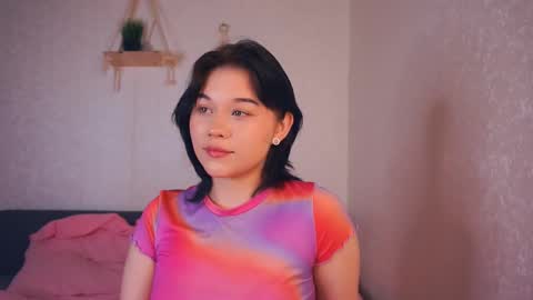 Kira and Evia online show from December 20, 8:18 am