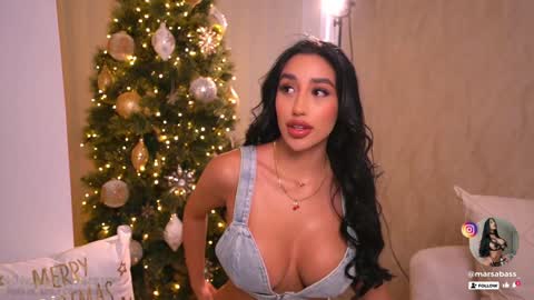     online show from December 12, 5:26 pm