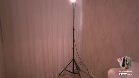     online show from February 12, 8:18 pm