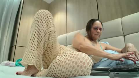 martha online show from November 24, 2:13 am