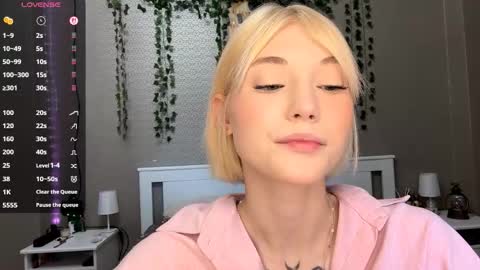 Lisa online show from February 24, 12:15 pm