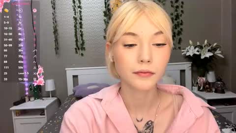 Lisa online show from February 13, 2:08 pm