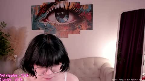 Mary online show from April 1, 1:41 pm