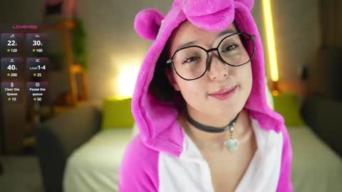 Snapshot of mary_shiota chatting on December 19, 4:13 am HelIo Everyone Im MaryWelcome to my room and lets have a good time together with me online show from December 19, 4:13 am