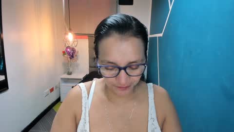 Snapshot of marylinmilf chatting on December 24, 5:34 pm Marylin online show from December 24, 5:34 pm
