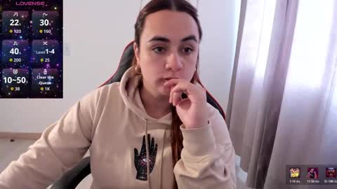 Dulce Maria online show from December 15, 8:25 pm