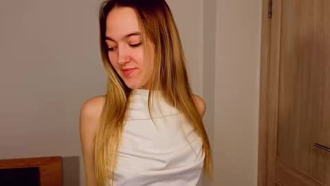 Mary online show from December 4, 7:36 pm