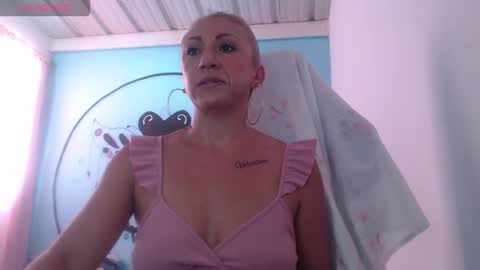 massiel ferreti online show from November 14, 9:15 pm