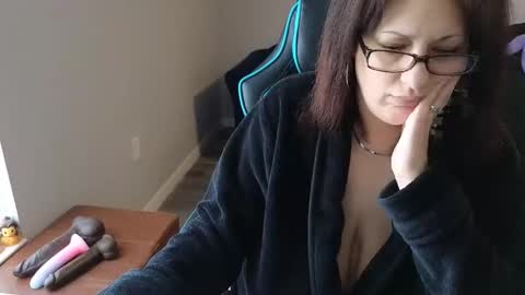 MasturbateMom online show from February 8, 4:00 pm