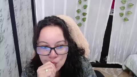 Snapshot of mature_wolf chatting on February 27, 2:54 pm Sonia online show from February 27, 2:54 pm