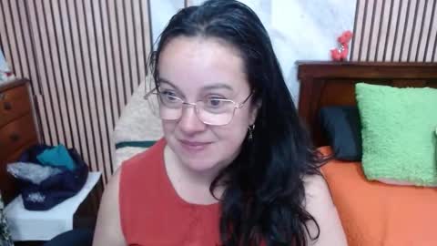 Snapshot of mature_wolf chatting on October 15, 12:35 am Sonia online show from October 15, 12:35 am