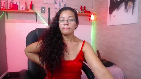 maturepure_ online show from November 24, 10:56 pm