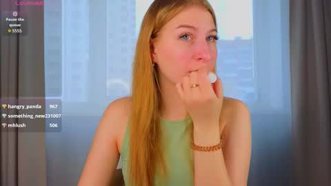 maureencoombs online show from September 25, 4:22 am