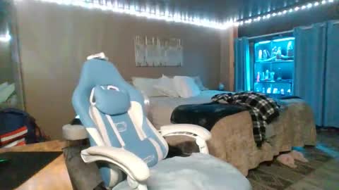 mavismable online show from November 20, 7:42 am