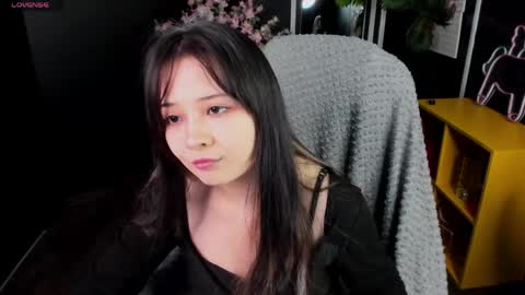 may_lings online show from April 12, 10:40 am