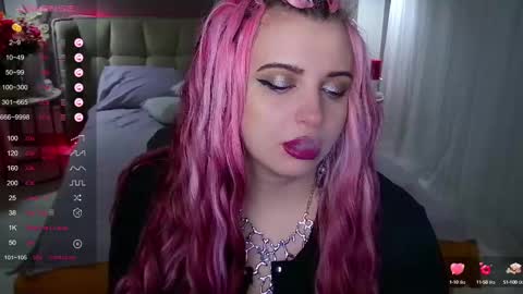 Snapshot of maya_mils chatting on February 16, 1:05 am Maya Mils online show from February 16, 1:05 am