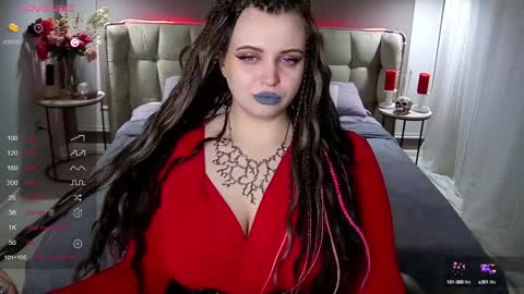Snapshot of maya_mils chatting on December 7, 1:03 am Maya Mils online show from December 7, 1:03 am