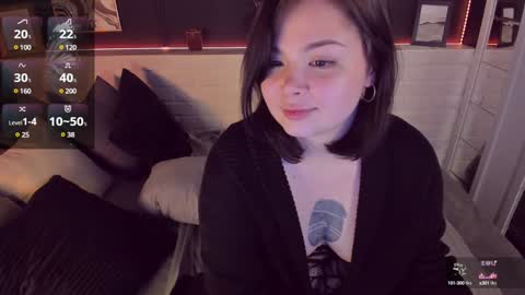 Woman online show from December 14, 3:36 pm