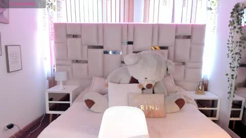 Mayajhons online show from April 14, 12:27 pm