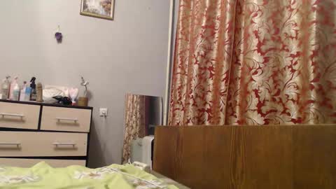 maybe_doll online show from November 9, 2:13 pm