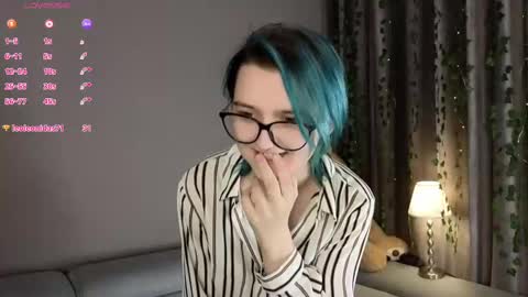 Mia online show from January 20, 1:39 am