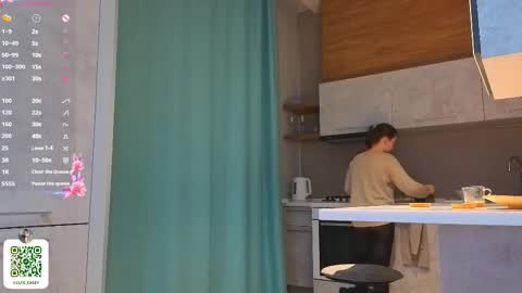 My name Casey  online show from December 18, 4:39 am