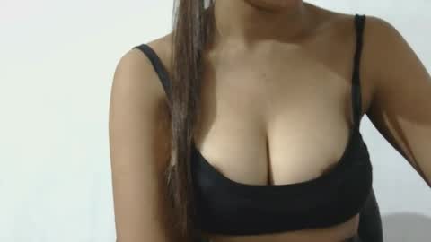 mayra online show from October 2, 9:14 am