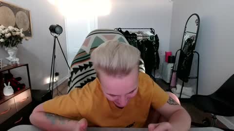 Maze online show from January 31, 1:23 pm