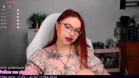 Snapshot of me_hanna chatting on October 6, 11:53 pm Hanna online show from October 6, 11:53 pm
