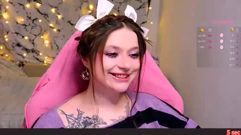 Snapshot of me_hanna chatting on February 9, 3:23 pm Hanna online show from February 9, 3:23 pm