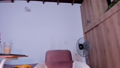 medussa13 online show from November 22, 1:25 pm