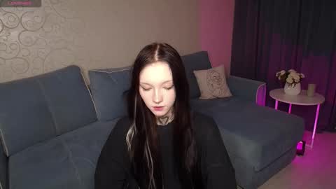 mefwhOre online show from November 18, 3:13 pm