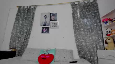 M E G A N online show from January 6, 6:33 pm