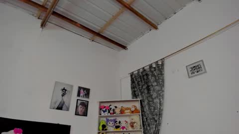 M E G A N online show from November 19, 6:41 pm