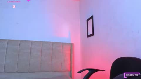 Megan online show from December 20, 3:32 am