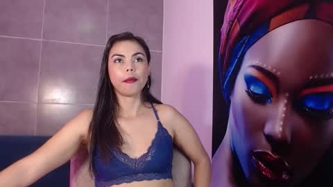 Snapshot of megan_shadow chatting on October 16, 8:11 pm Megan Shadow online show from October 16, 8:11 pm