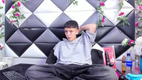 megan_thompsonn_ online show from September 27, 3:14 am