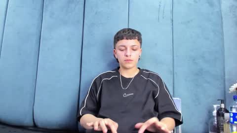 megan_thompsonn_ online show from February 18, 2:21 am