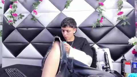 megan_thompsonn_ online show from October 16, 2:36 am