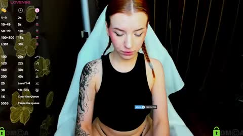 megancat333 online show from April 25, 6:38 am