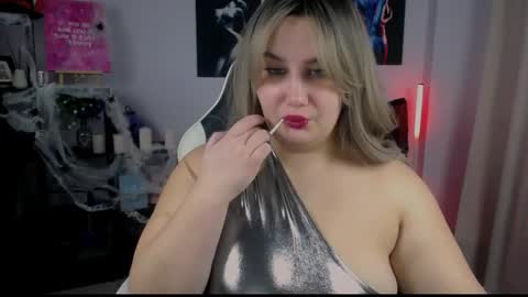 megangoddesss online show from October 29, 9:46 am