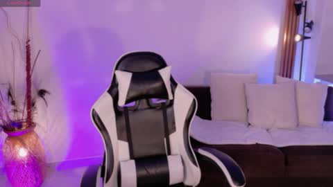 megan lake online show from April 2, 12:35 pm