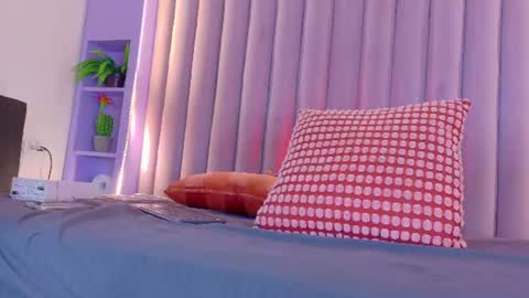 MEGAN online show from June 16, 2:45 am