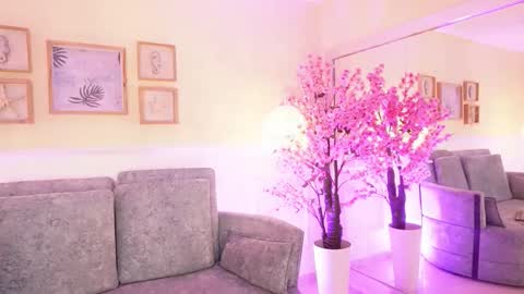 Megan Lowell online show from March 6, 8:04 pm