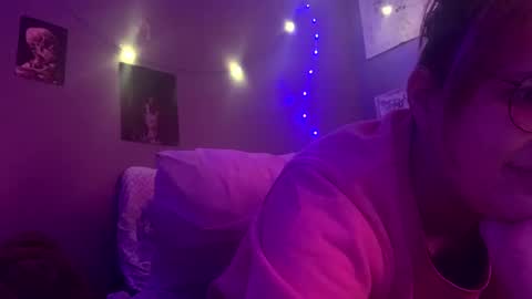 Megeggs online show from February 19, 9:06 am