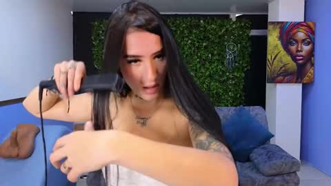 Mei online show from December 17, 11:47 am