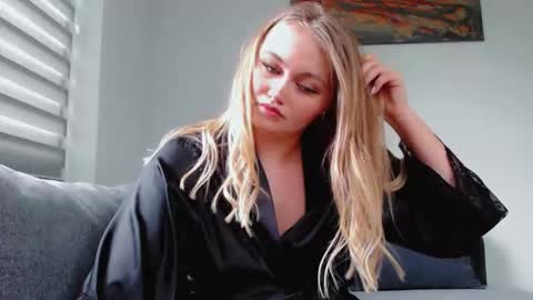 Melania online show from June 2, 12:39 pm
